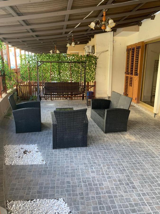 לרנקה Ground Floor Apartment With Big Balcony מראה חיצוני תמונה